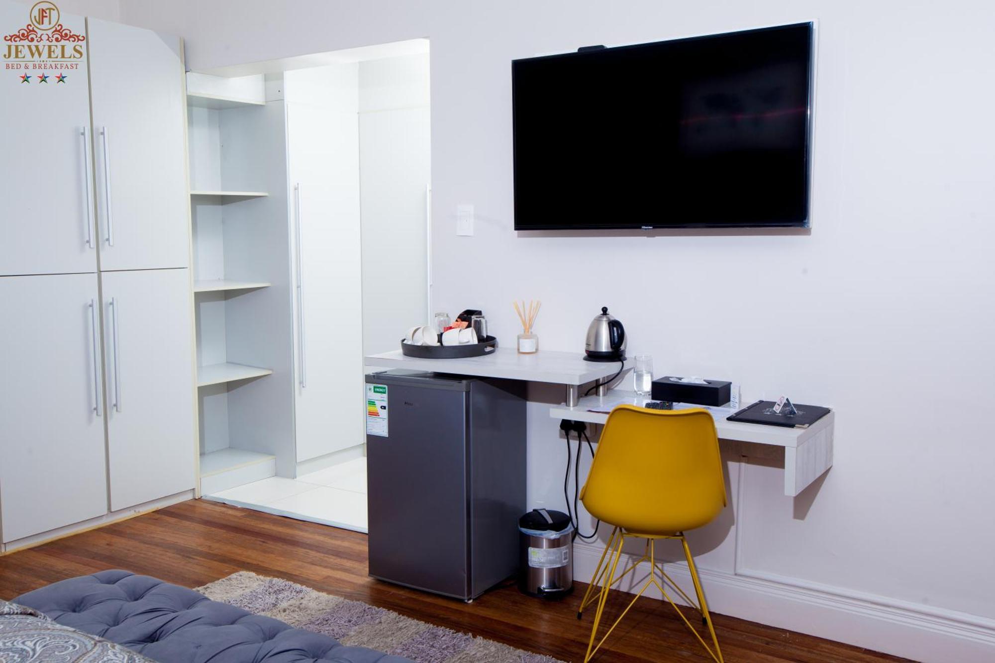 Jft Jewels Guest House East London Ngoại thất bức ảnh