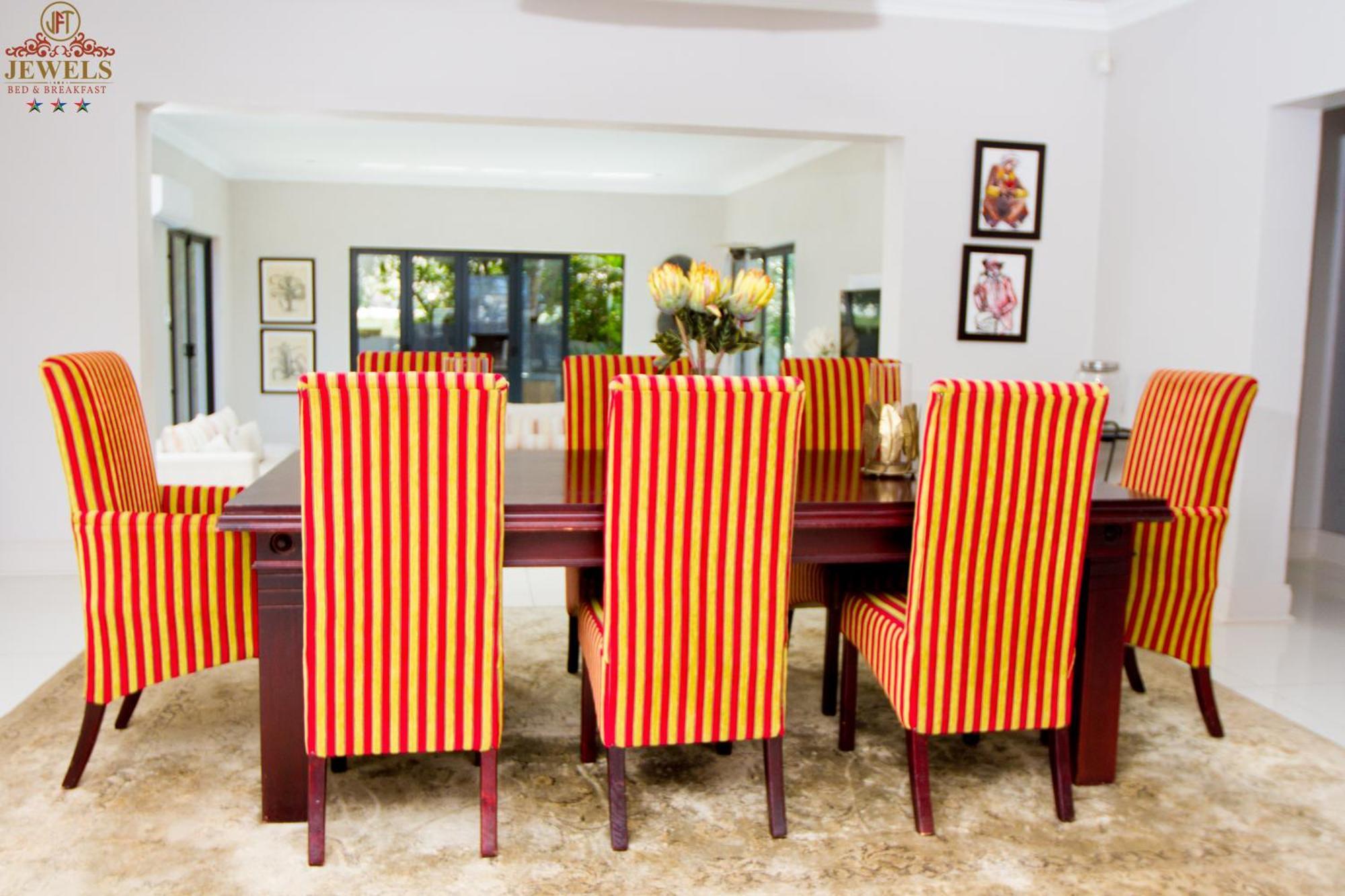 Jft Jewels Guest House East London Ngoại thất bức ảnh
