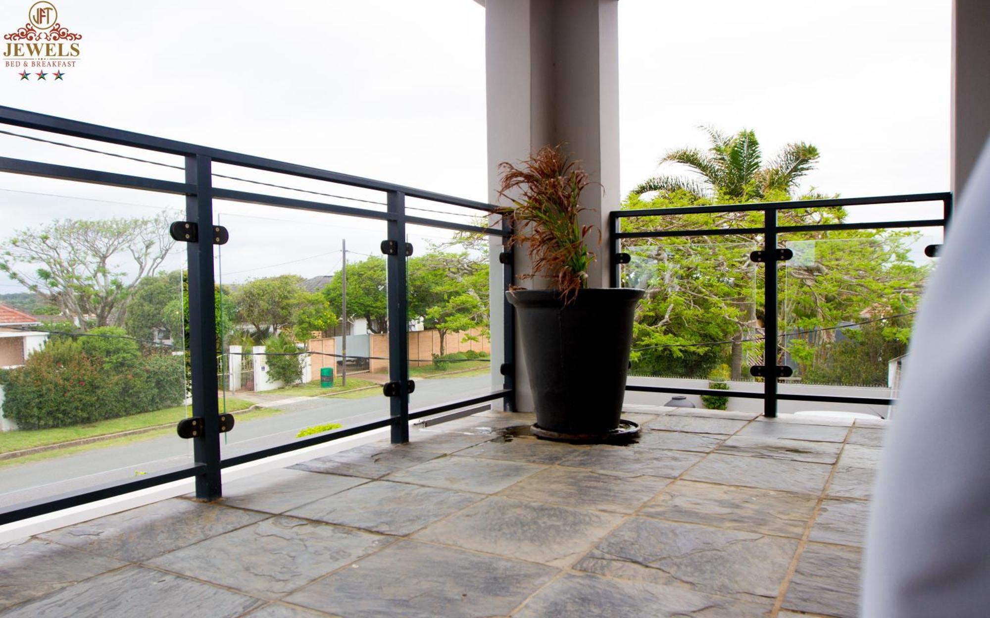 Jft Jewels Guest House East London Ngoại thất bức ảnh