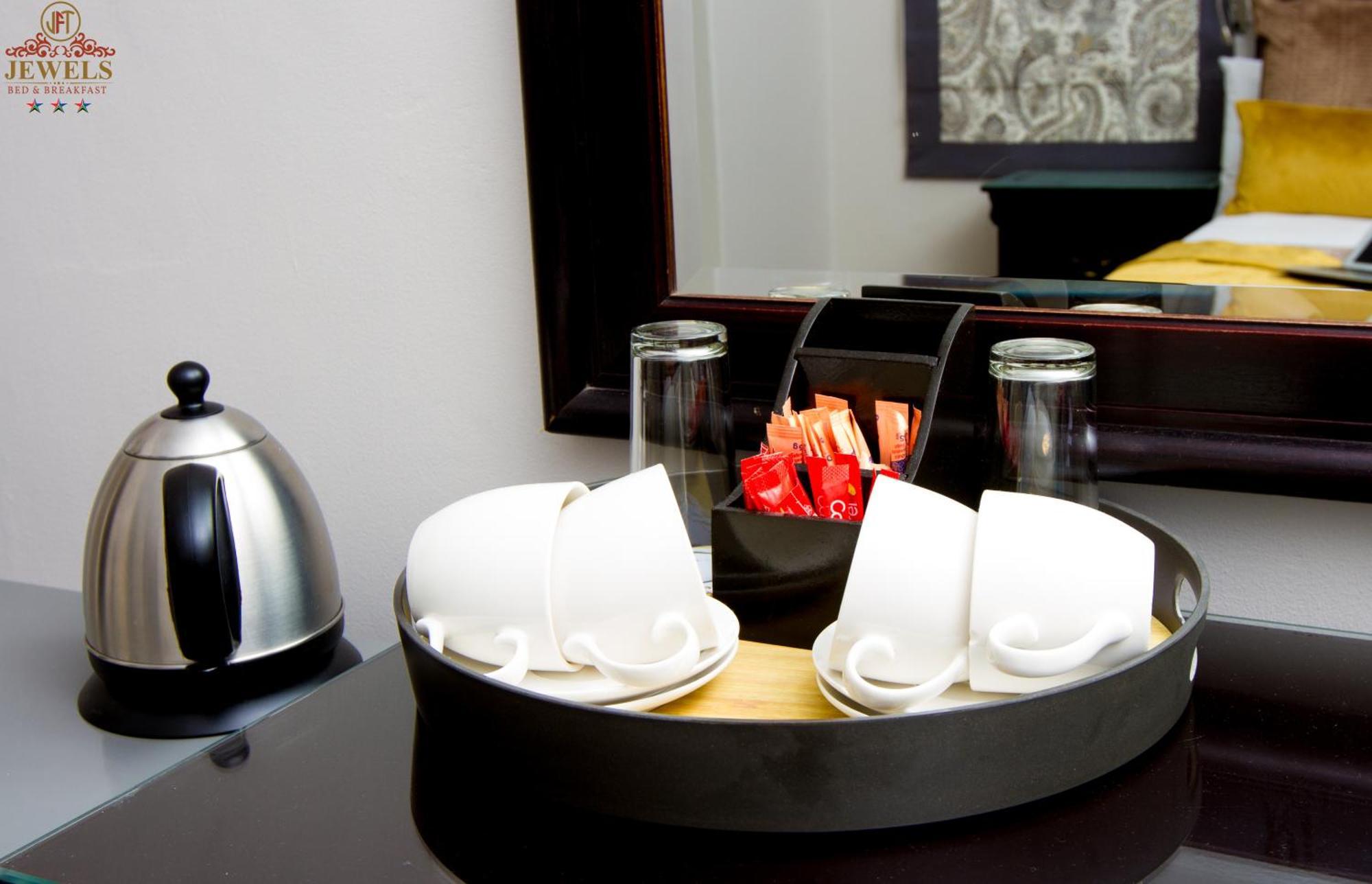 Jft Jewels Guest House East London Ngoại thất bức ảnh