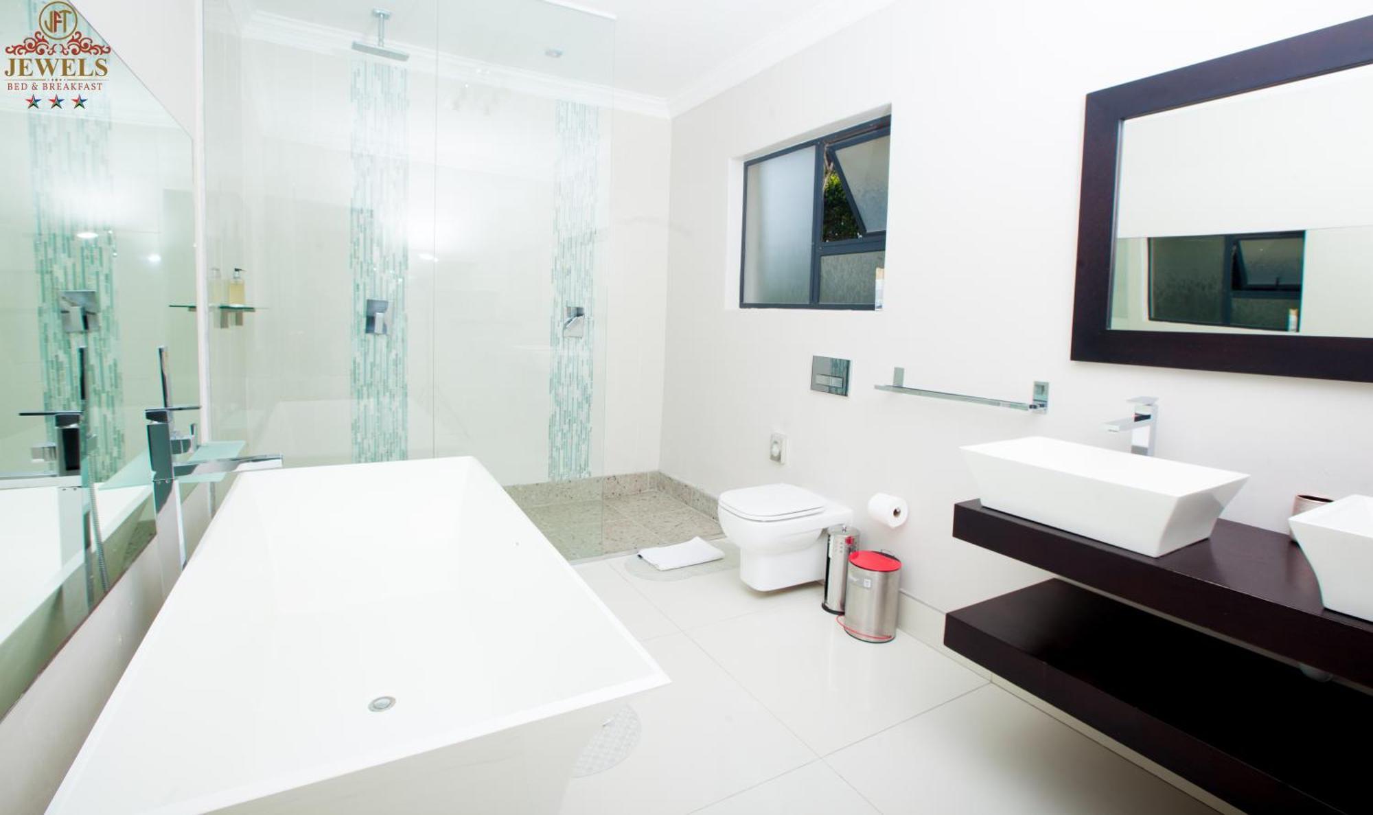 Jft Jewels Guest House East London Ngoại thất bức ảnh