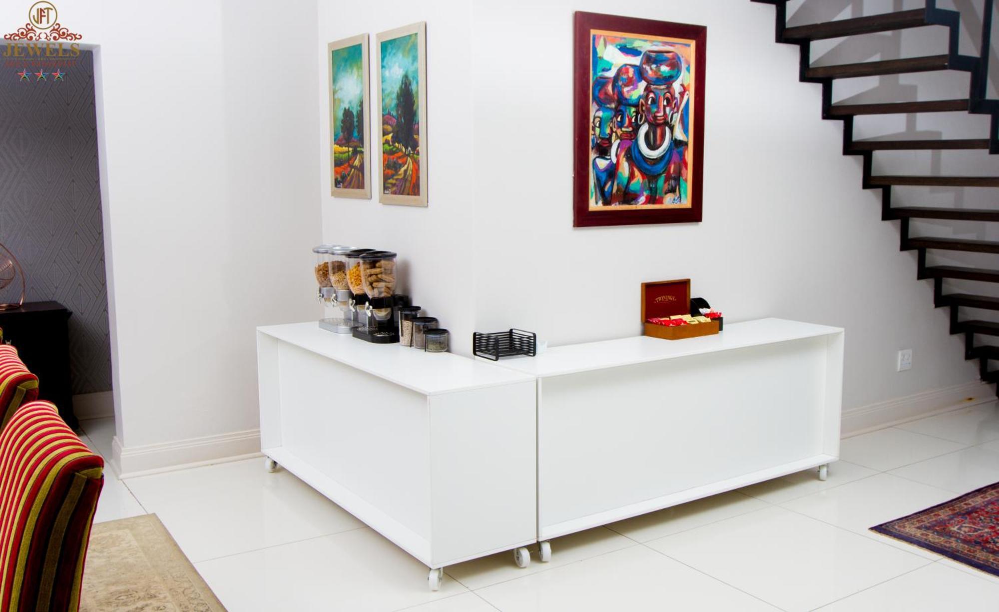 Jft Jewels Guest House East London Ngoại thất bức ảnh