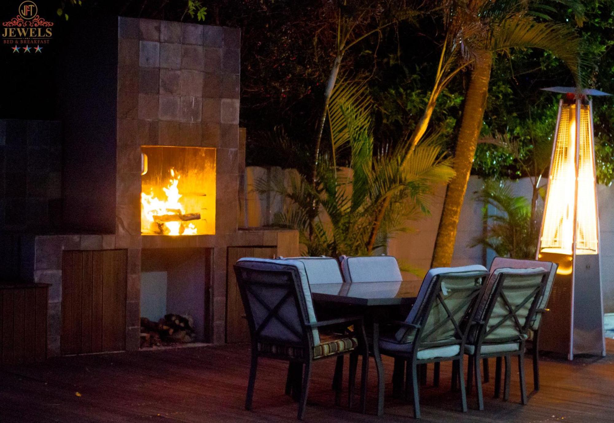 Jft Jewels Guest House East London Ngoại thất bức ảnh