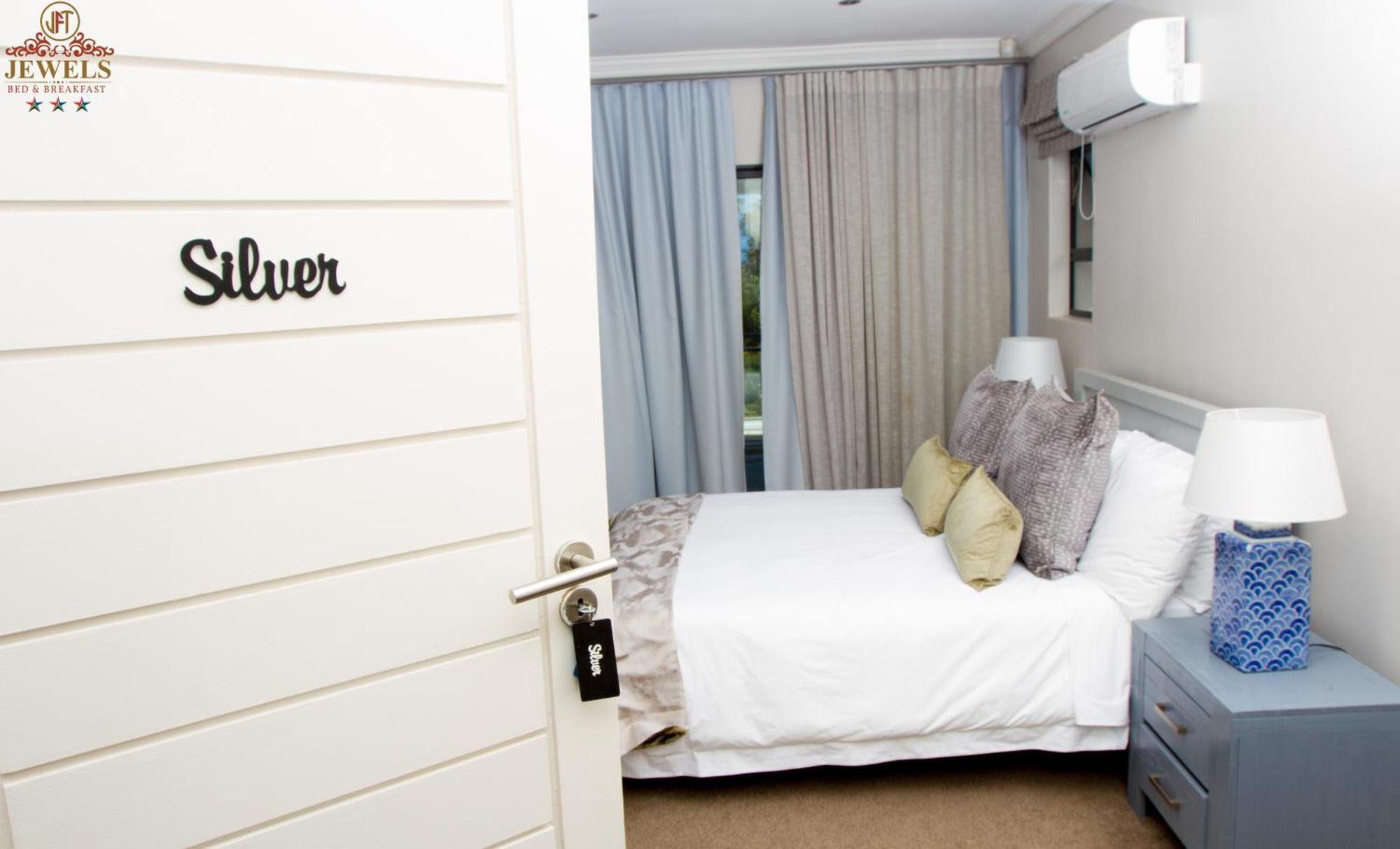Jft Jewels Guest House East London Ngoại thất bức ảnh