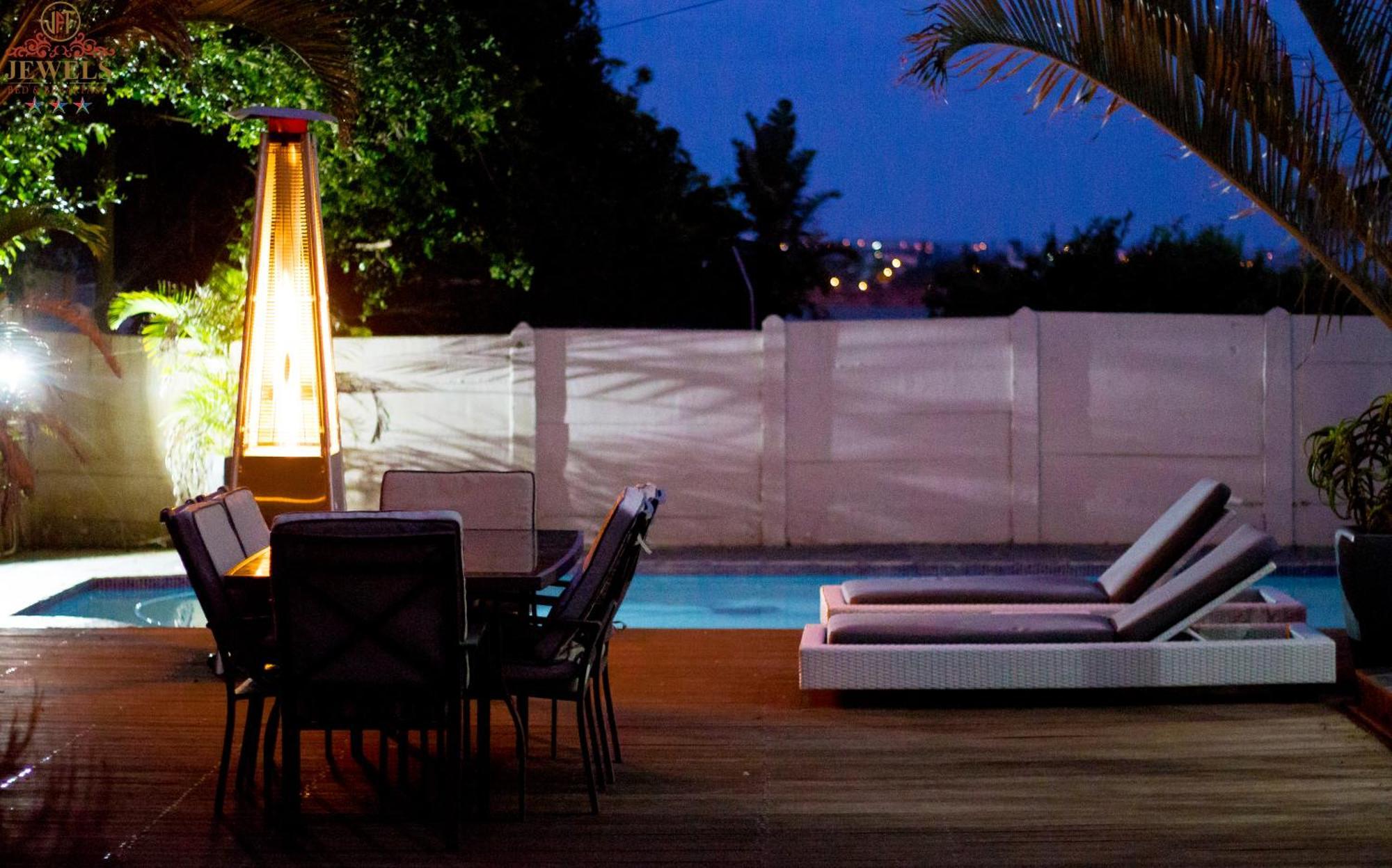 Jft Jewels Guest House East London Ngoại thất bức ảnh