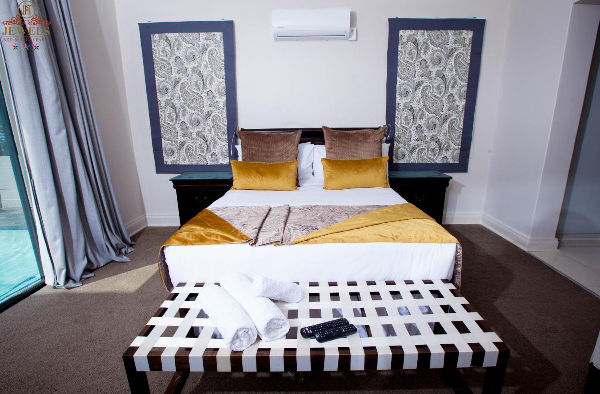 Jft Jewels Guest House East London Ngoại thất bức ảnh
