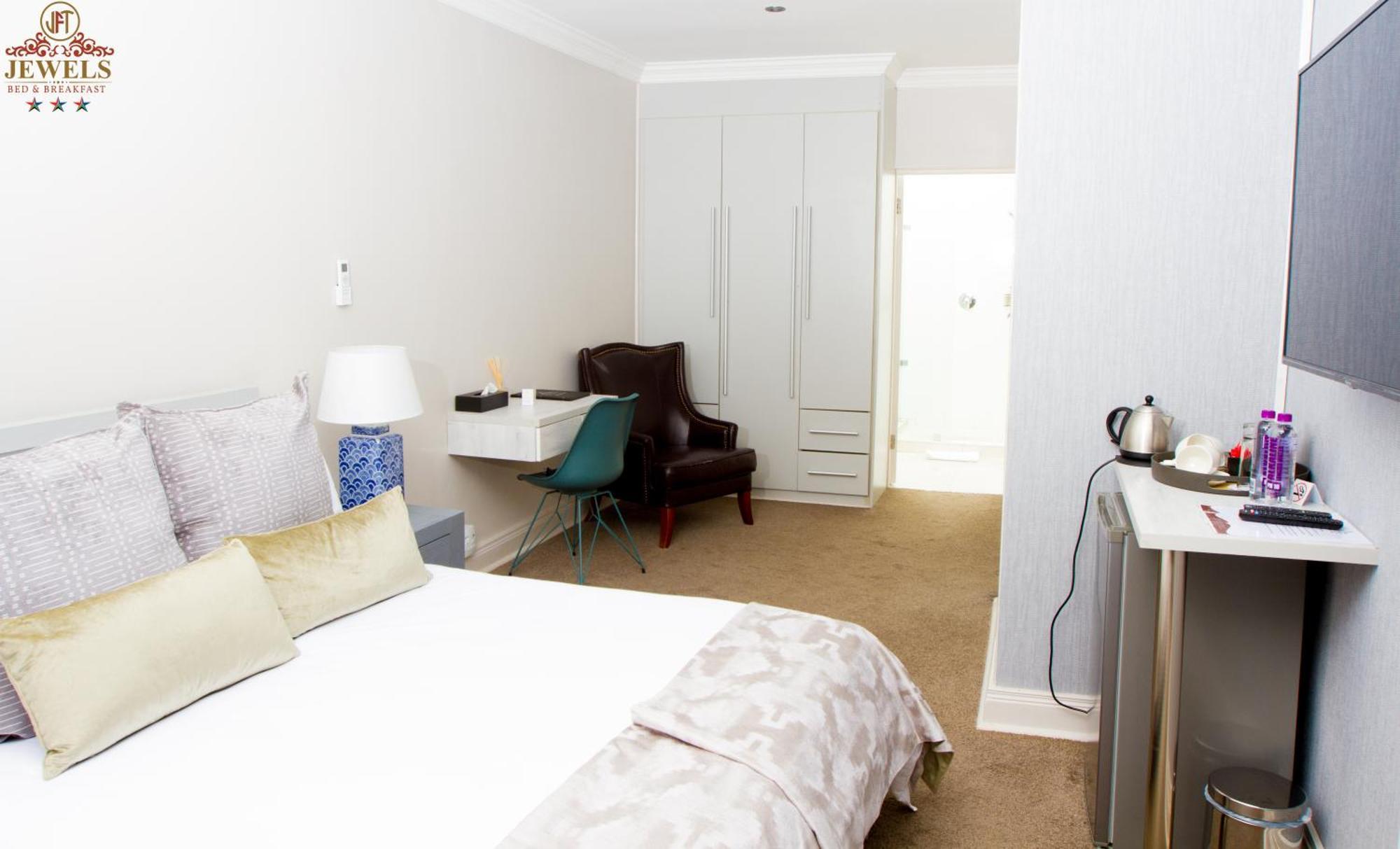 Jft Jewels Guest House East London Ngoại thất bức ảnh