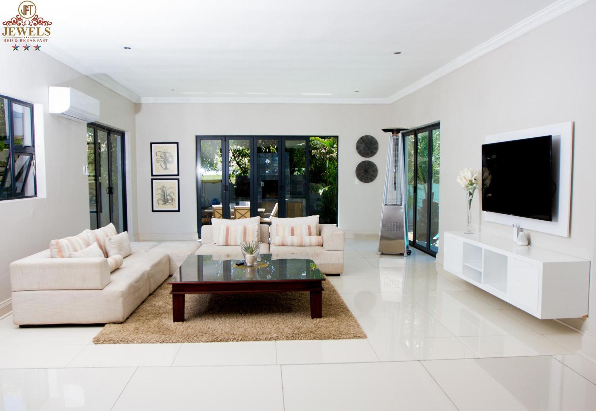 Jft Jewels Guest House East London Ngoại thất bức ảnh