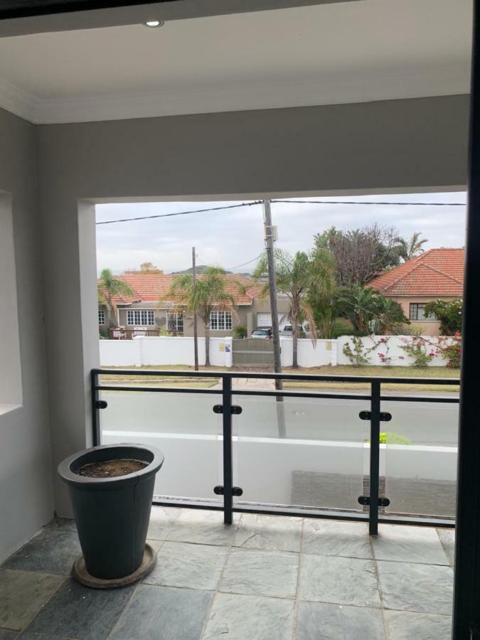 Jft Jewels Guest House East London Ngoại thất bức ảnh